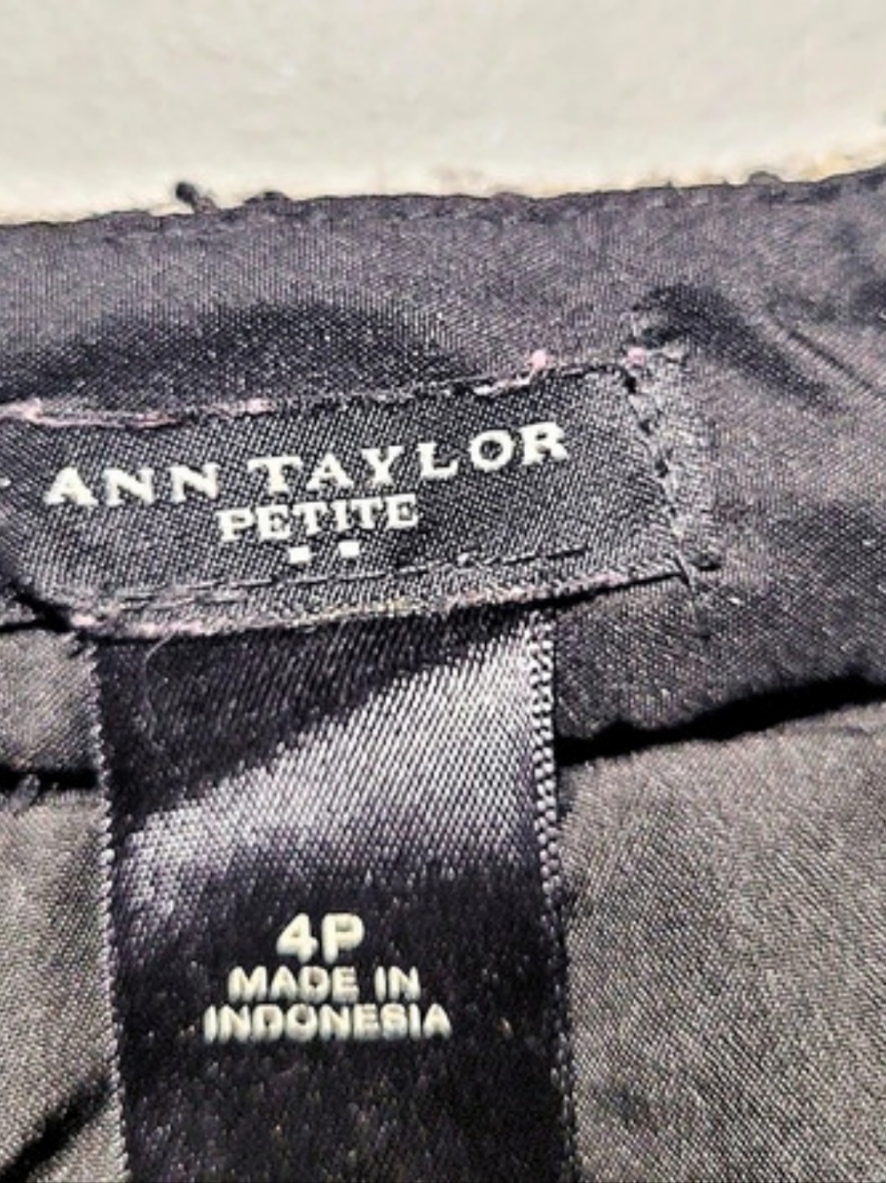 Ann Taylor Petite Checkered Mini Skirt in Black & Pink Size 4P - Picture 3 of 3